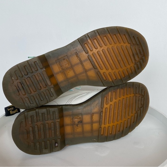 DR. MARTENS Patent Leather white combat boots Womens size 8 - Picture 11 of 12